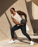 Calça desportiva camuflada para homem – leve, elástica e de secagem rápida.