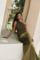 Vestido comprido de cetim com um ombro só, elegante e sensual, estilo bodycon, perfeito para as noites de verão.
