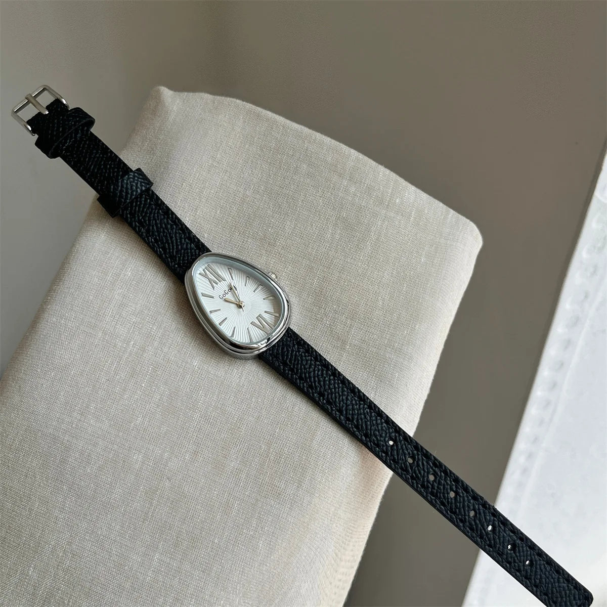 Luxury Women’s Snake Dial Leather Strap Watch – Fashion Casual Quartz Wristwatch