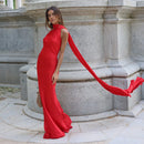Vestido comprido vermelho, sexy e elegante, com decote nas costas.