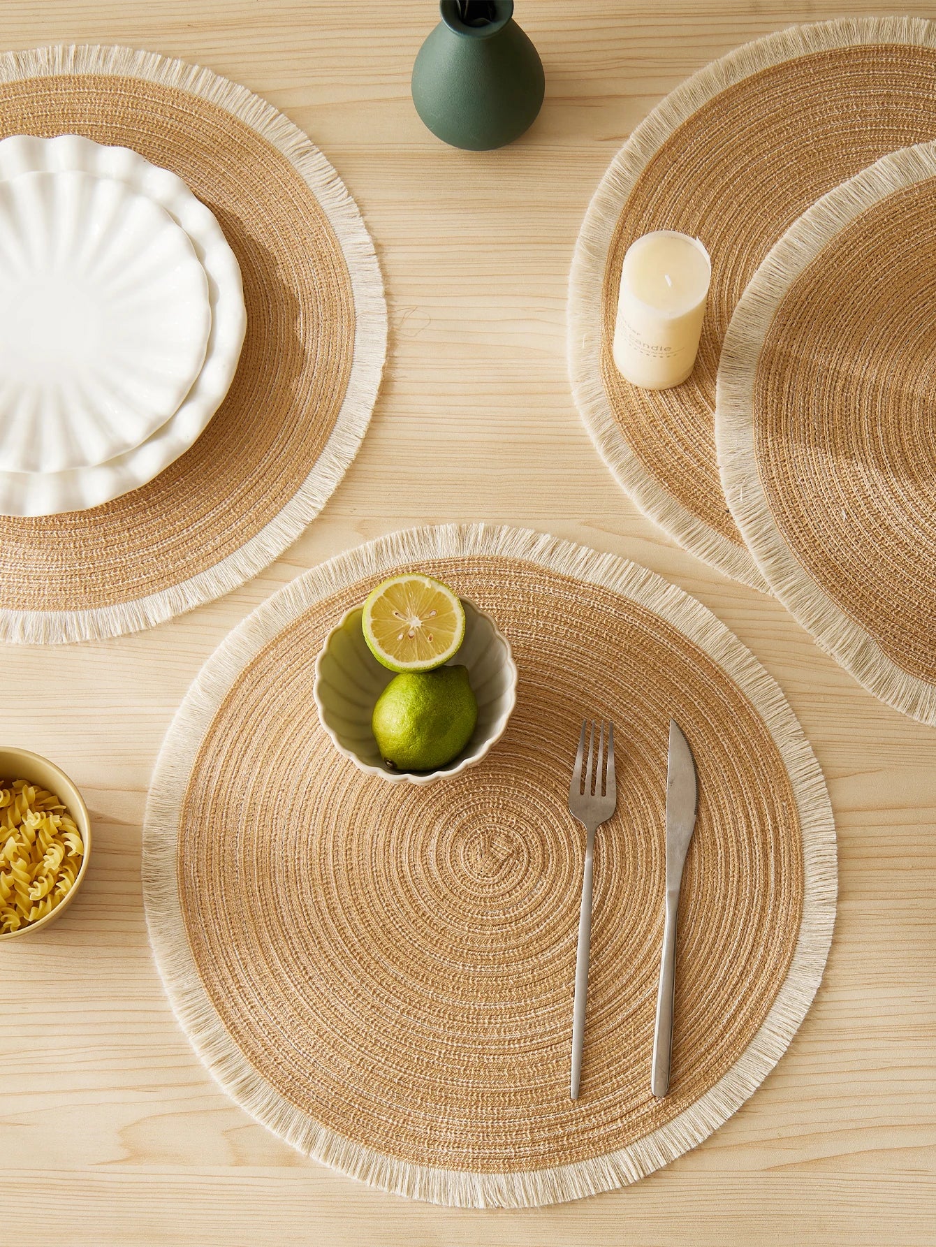 4pcs/set Round Woven Placemats with Fringe – Eco-Friendly & Modern Design