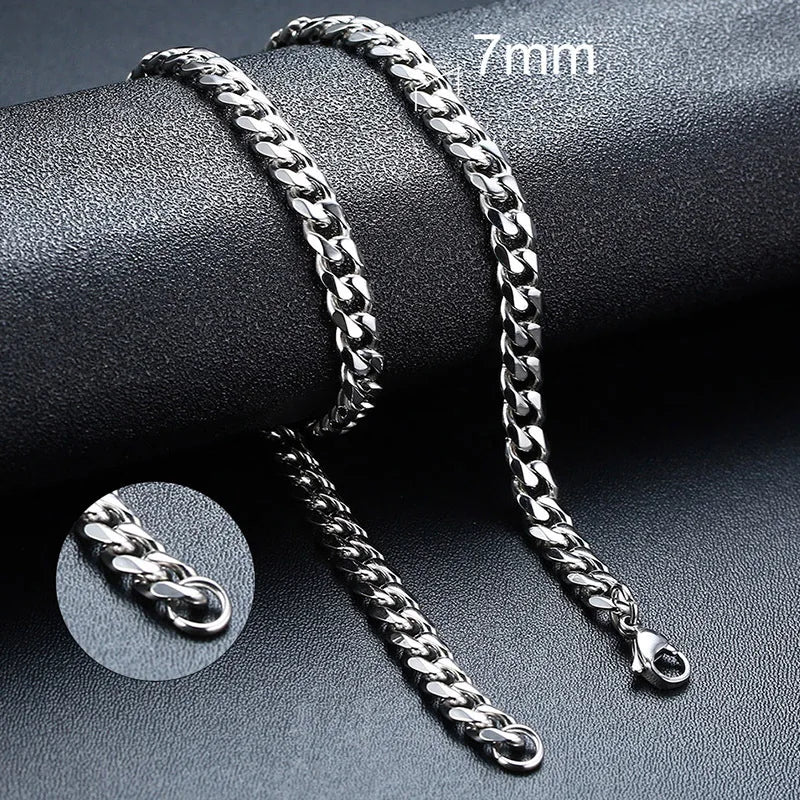 Stainless Steel Chain Necklace – Durable and Stylish for Everyday Wear