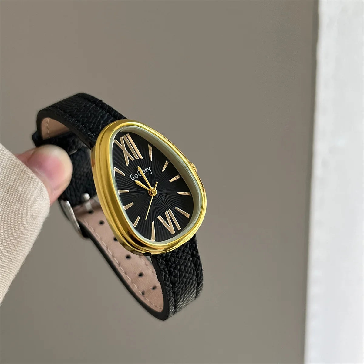 Luxury Women’s Snake Dial Leather Strap Watch – Fashion Casual Quartz Wristwatch
