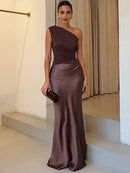 Vestido comprido de cetim com um ombro só, elegante e sensual, estilo bodycon, perfeito para as noites de verão.