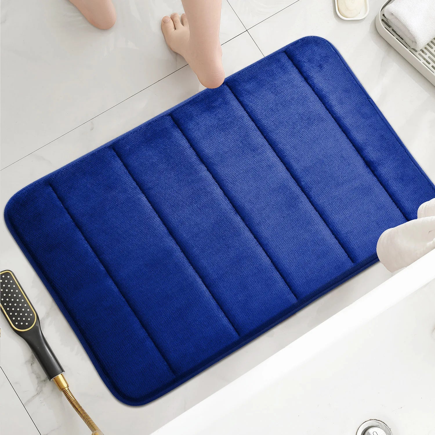 Coral Velvet Bathroom Mat – Soft, Non-Slip & Quick-Dry Comfort!