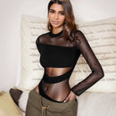 Body sexy com recortes e malha vazada 