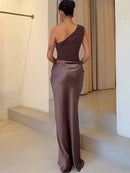 Vestido comprido de cetim com um ombro só, elegante e sensual, estilo bodycon, perfeito para as noites de verão.