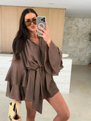 Vestido elegante para mulher com pregas, castanho, decote em V profundo, mangas compridas, modelo curto, moda feminina primavera/verão 2025, largo e elegante.