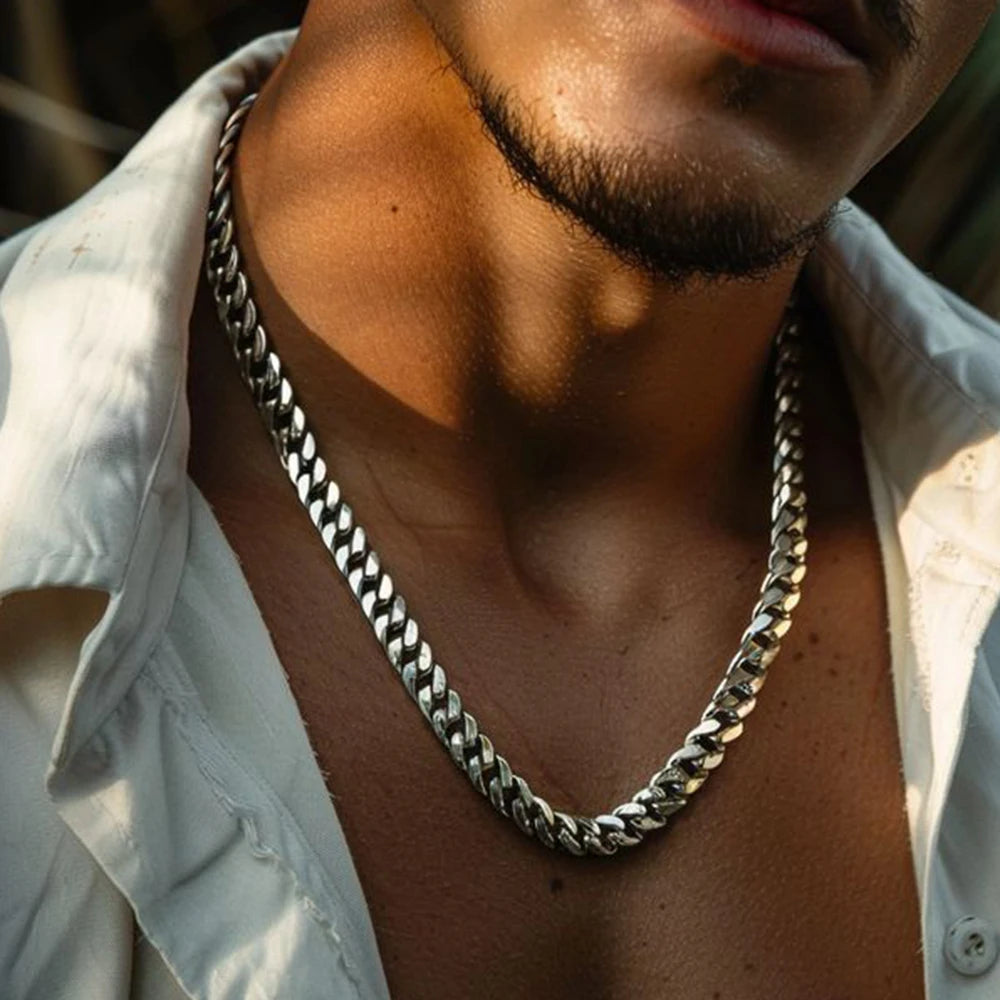 Stainless Steel Chain Necklace – Durable and Stylish for Everyday Wear