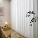 Painel de cortina transparente em chiffon branco – Elegância suave para uma casa leve e acolhedora.