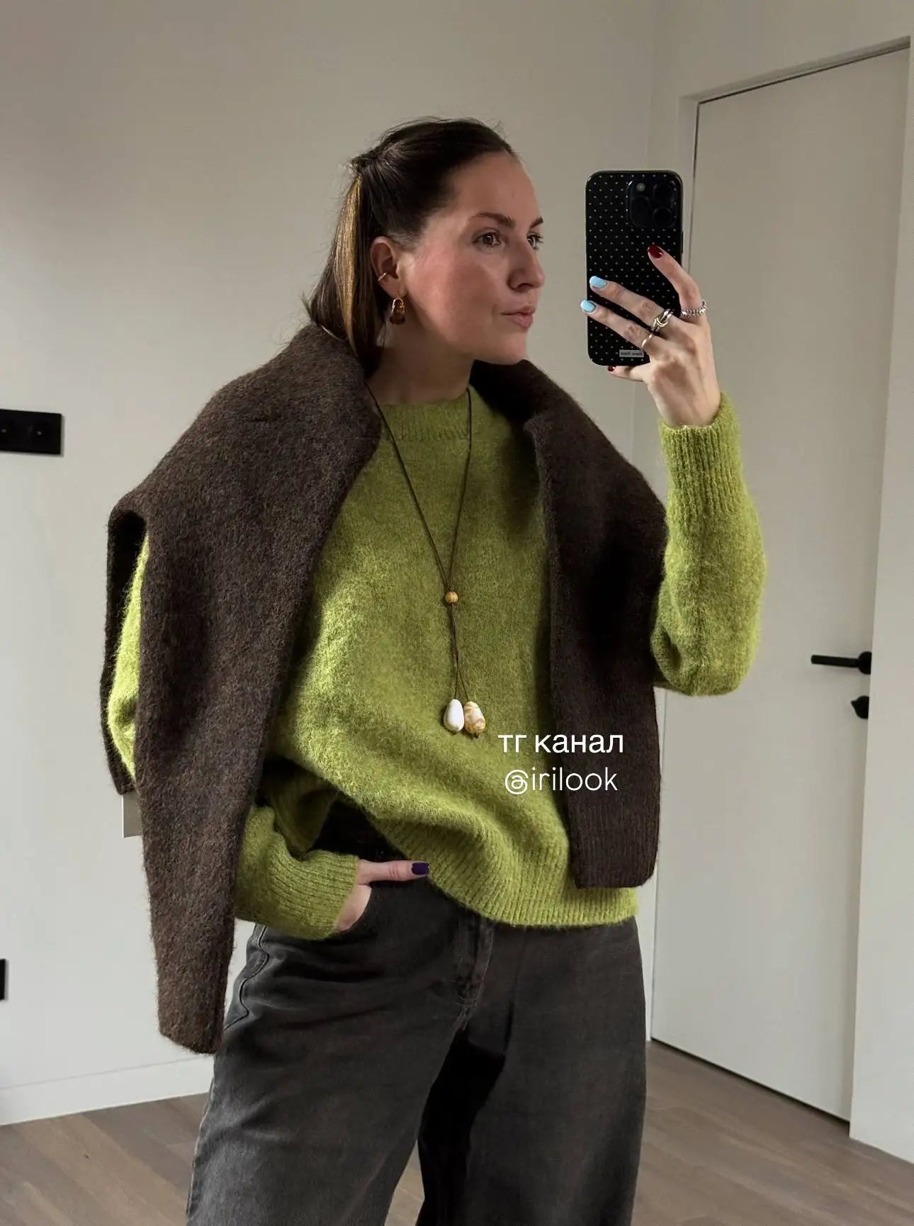 Hirsionsan 2025 New Soft Loose V Neck Knitted Sweaters Women Winter Solid Female Pullovers & Scarf Warm Basic Knitwear Jumper